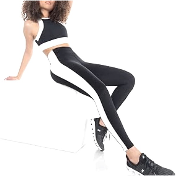 Kyodan Pants - NWT KYODAN Ribbed Women XL Leggings, Black w/White stripe on sides, No Pockets